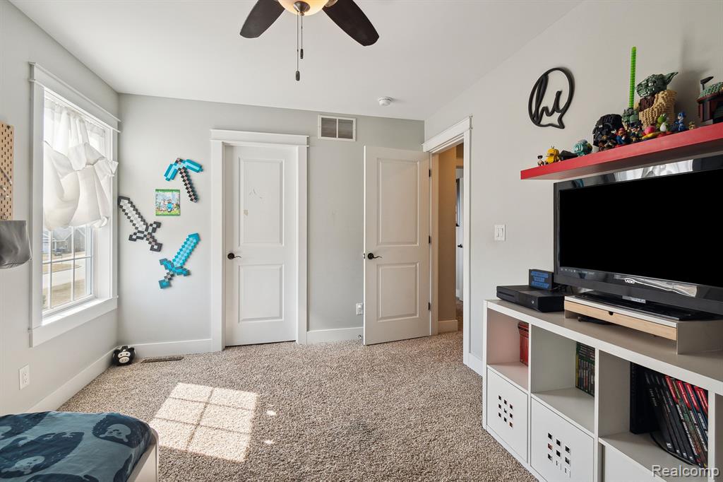 8585 ASHLAND, Freeland, MI 48623 — Photo 27