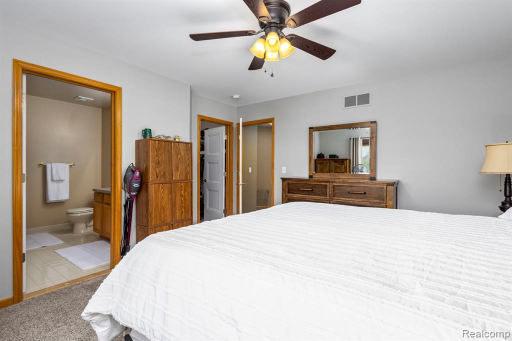 52588 Robins Nest Drive, New Baltimore, MI 48047 — Photo 32