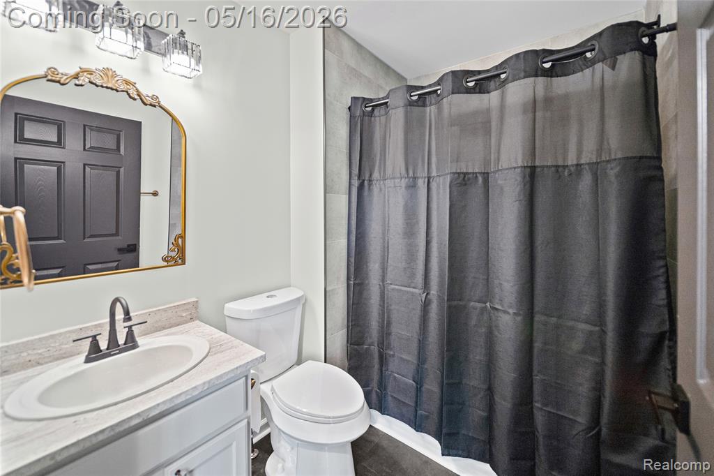 6397 Club Court W, Grand Blanc, MI 48439 — Photo 36