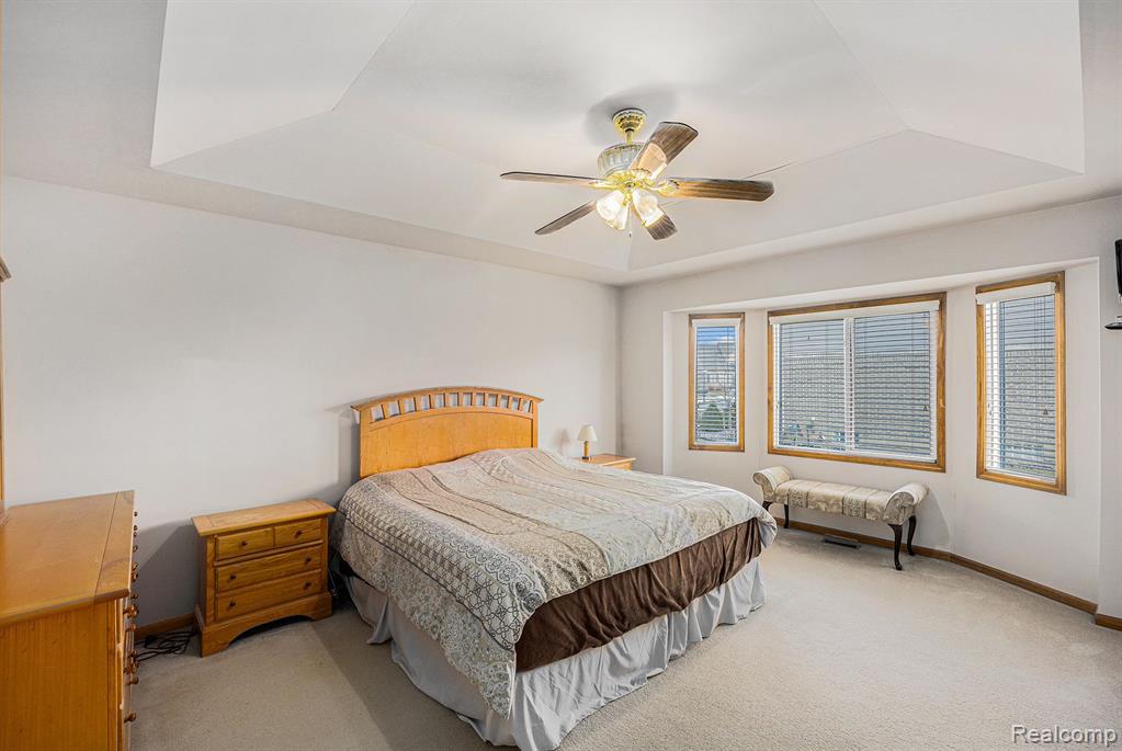 50190 MAGDALINA Drive, Macomb, MI 48044 — Photo 14