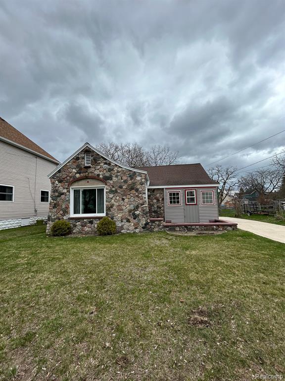 416 CHURCH Street, East Tawas, MI 48730 — front exterior