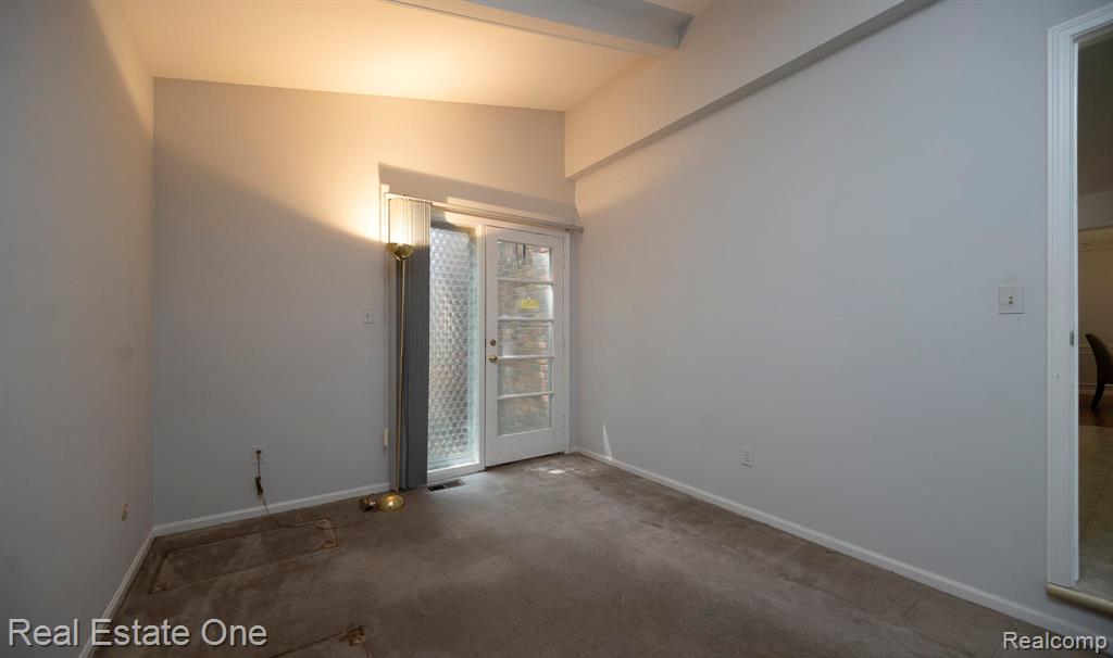 4259 Pinecroft Court, West Bloomfield, MI — Photo 24