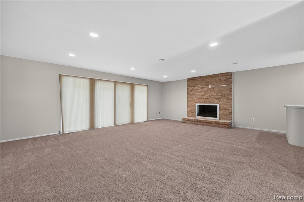 6153 Pickwood Drive, West Bloomfield, MI — Photo 6