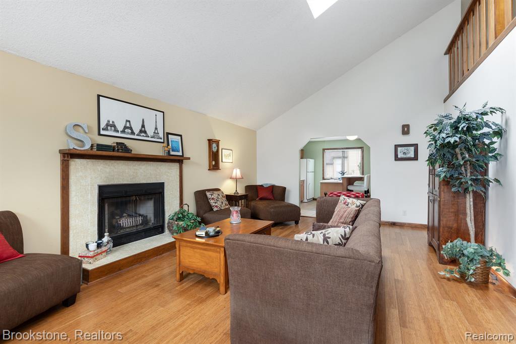 4121 CRYSTAL Street, West Bloomfield, MI 48323 — Photo 6