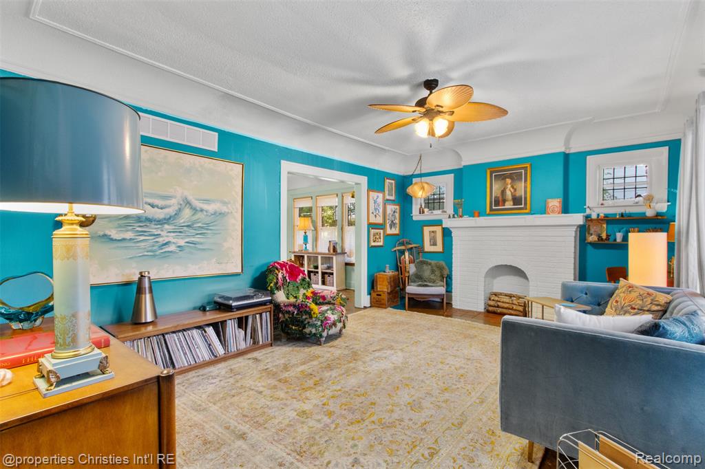 221 Chalmers Street, Detroit, MI 48215 — Photo 2