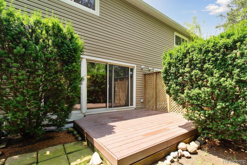 779 KIRTS Boulevard, Troy, MI 48084 — Photo 43