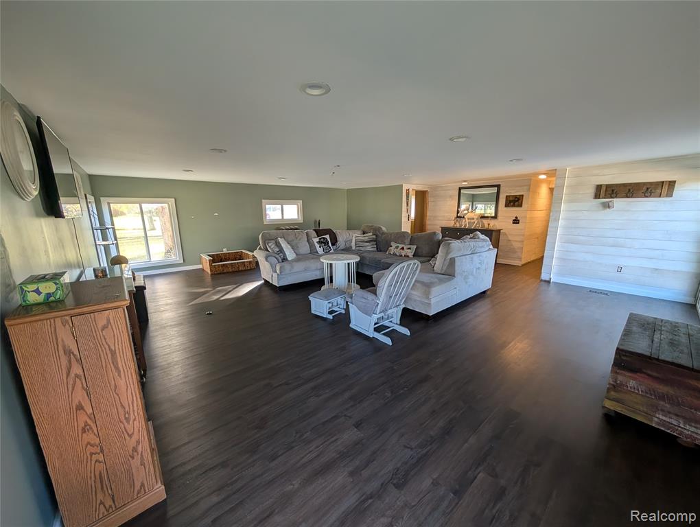 805 Oak Street, Lennon Vlg, MI 48449 — Photo 13