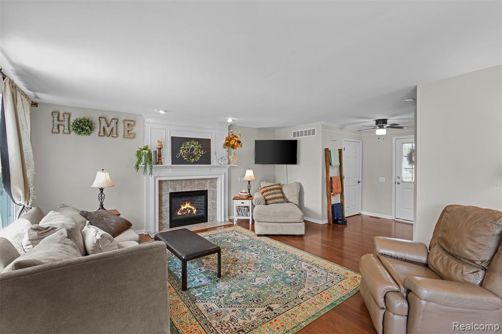 7168 Roxbury Drive, Ypsilanti, MI 48197 — Photo 5