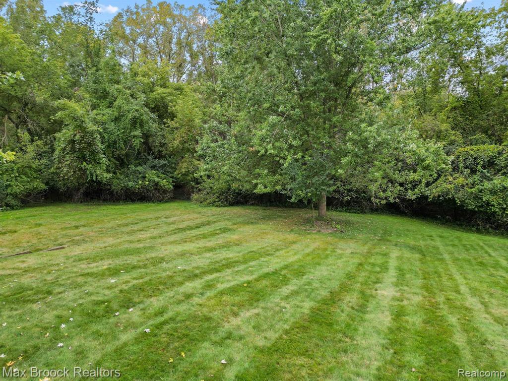 6570 CASTLE Drive, Bloomfield Hills, MI 48301 — Photo 52