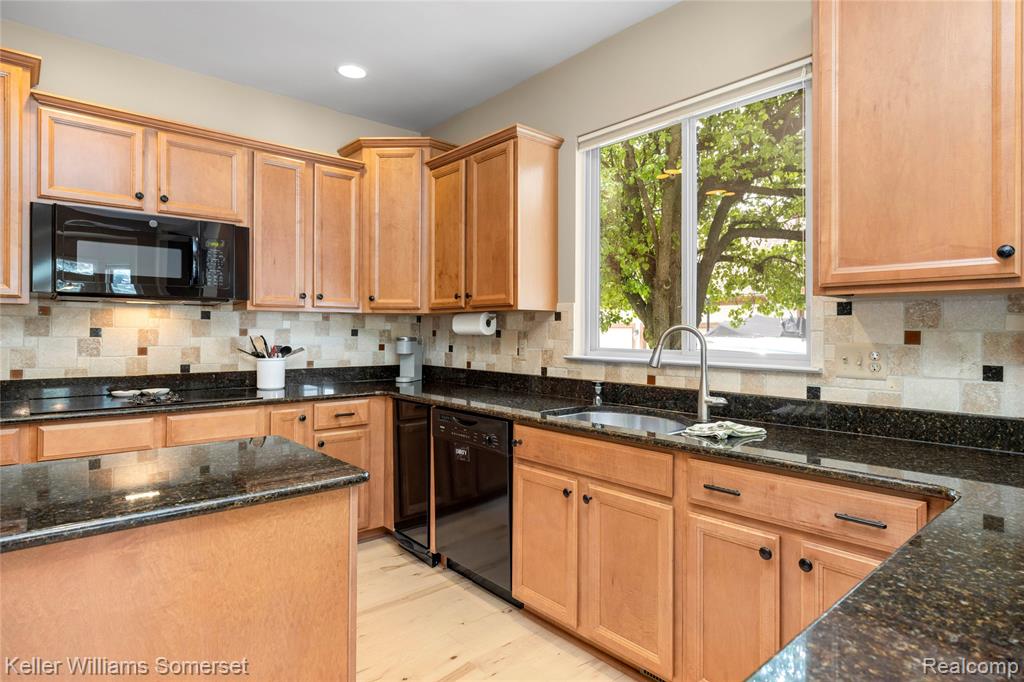 8354 Hummingbird, Commerce Twp, MI 48382 — Photo 29