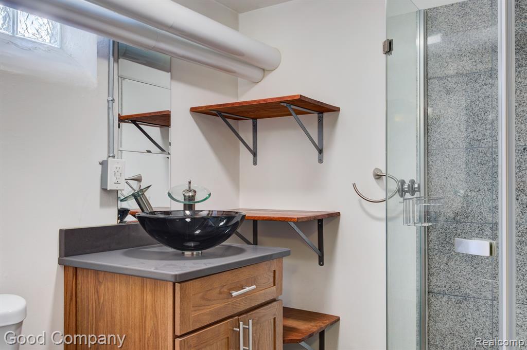 637 S CONNECTICUT Unit 1, Royal Oak, MI 48067 — Photo 17
