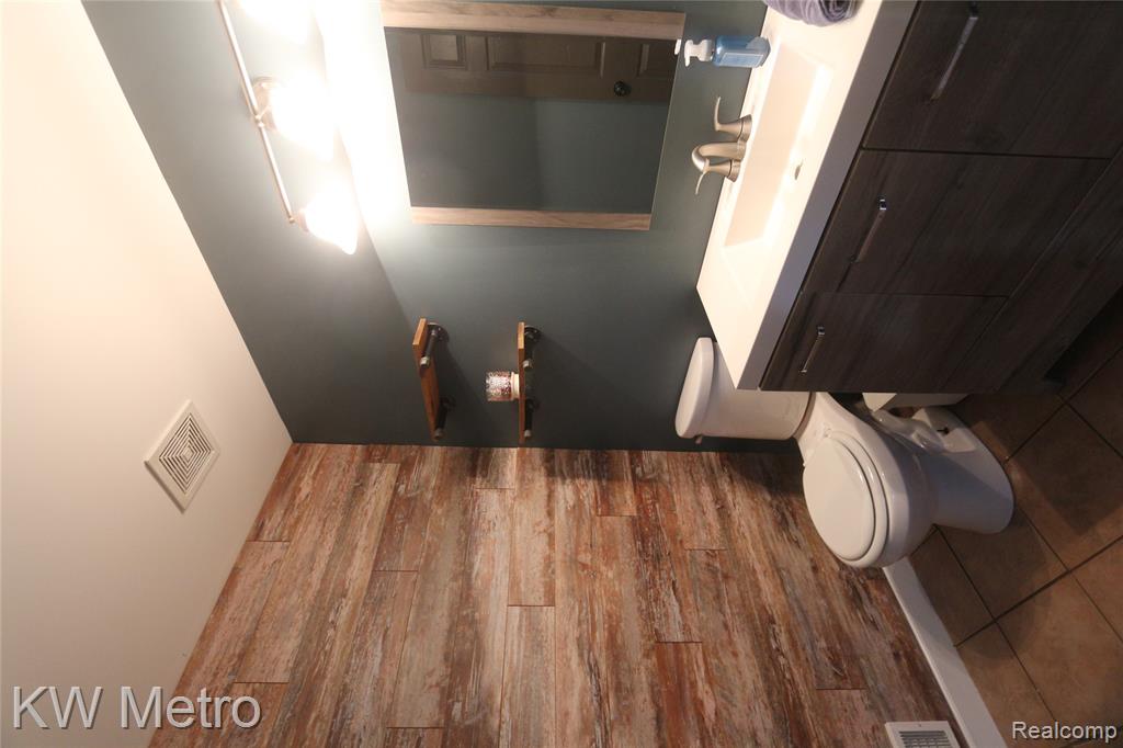 27091 Graham Drive, New Baltimore, MI 48047 — Photo 8
