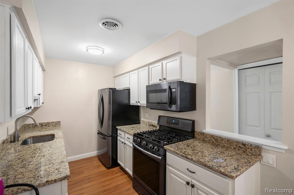 44435 SAVERY Drive, Canton, MI 48187 — Photo 7