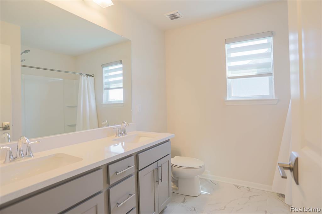 13101 Valencia Drive, Utica, MI 48315 — Photo 18