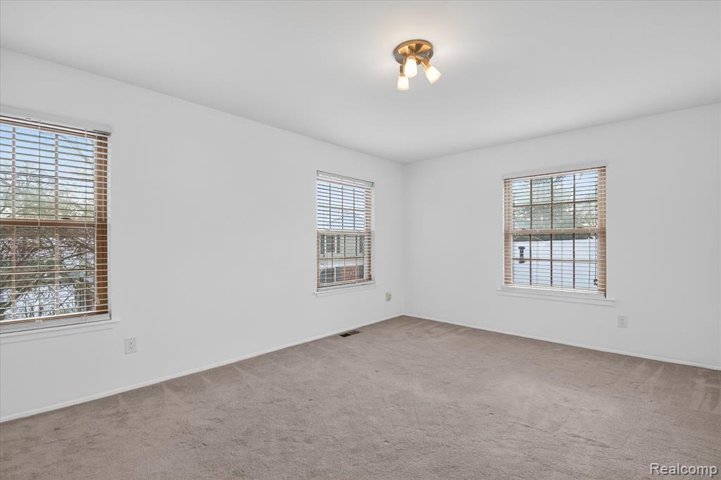 2736 Glenbridge Court, Ann Arbor, MI 48104 — Photo 26
