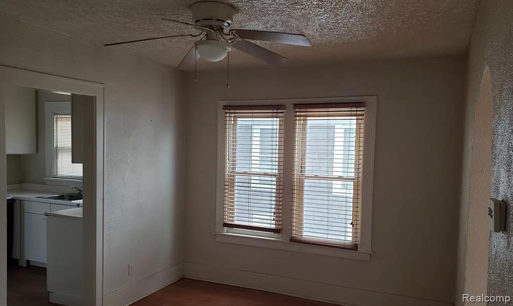 66 N TELEGRAPH Road, Pontiac, MI 48341 — Photo 5