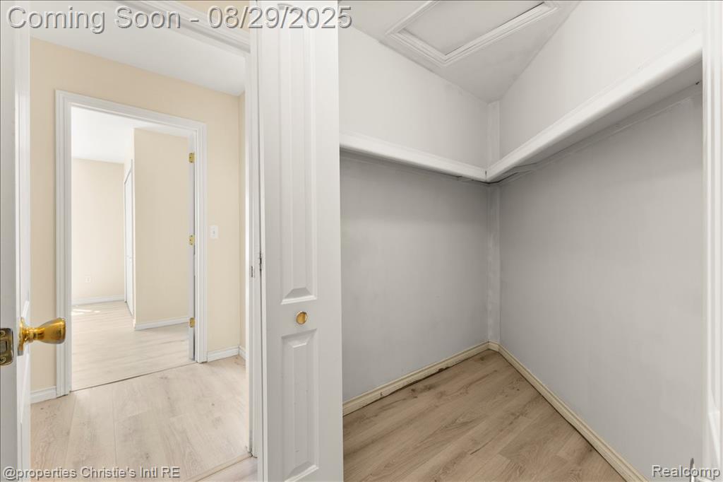 19236 W 11 Mile Road, Lathrup Village, MI 48076 — Photo 25