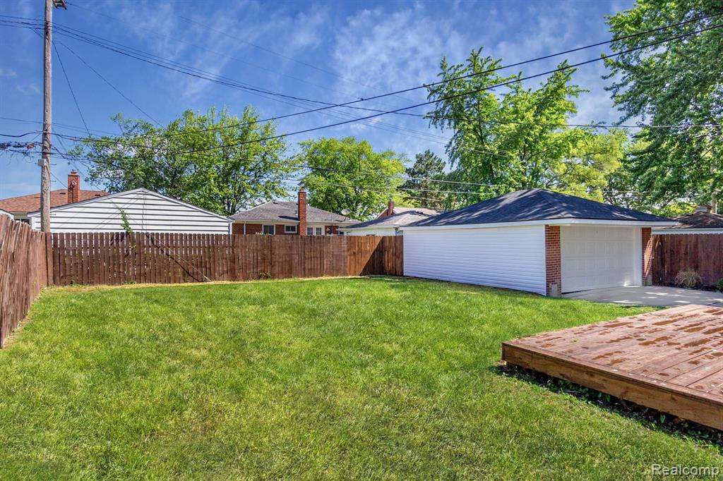 24865 Ridgecroft Avenue, Eastpointe, MI 48021 — Photo 30