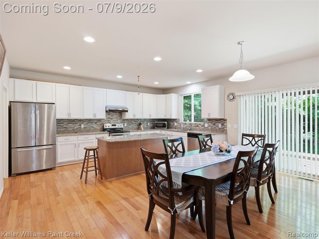 846 Monterey Lane, Rochester Hills, MI 48307 — Photo 13