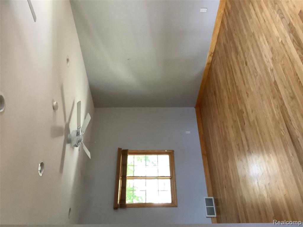 511 BASELINE Road, Northville, MI 48167 — Photo 9