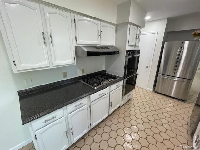 4970 Foxcroft Drive, Troy, MI 48085 — Photo 9