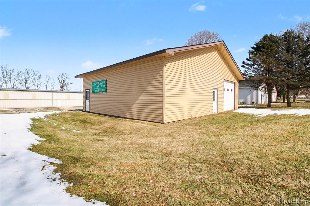 8783 SKYLANE Drive, Brighton, MI 48114 — Photo 24