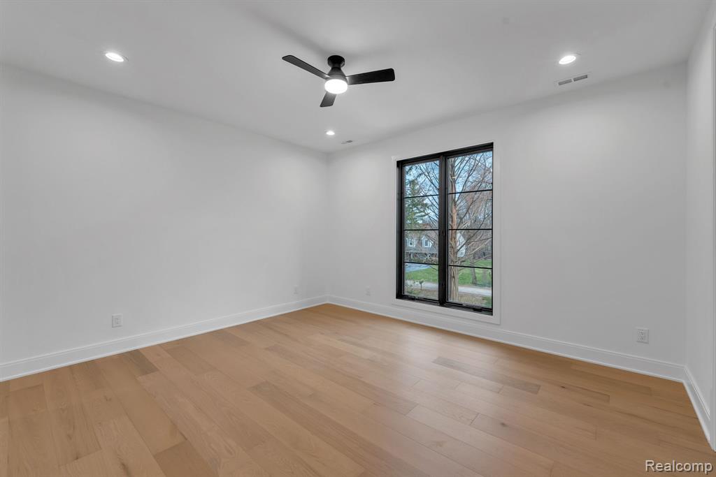 4546 Niagara Lane, Bloomfield Hills, MI 48301 — Photo 43