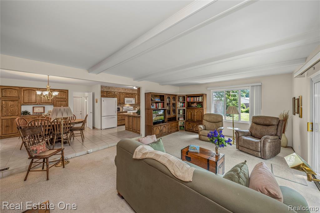5487 Boros Drive, Troy, MI 48085 — Photo 19