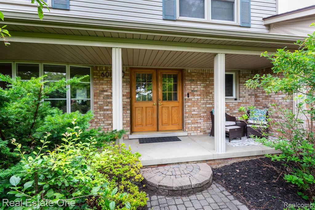 6011 Walker Drive, Troy, MI 48085 — Photo 6