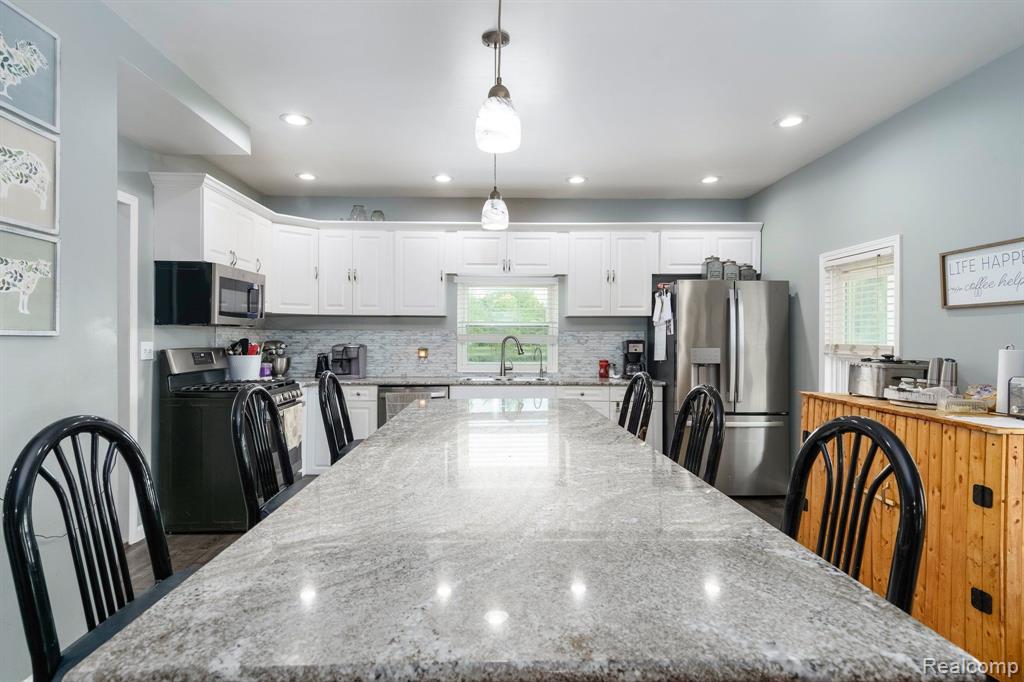 4206 GRAND BLANC Road, Swartz Creek, MI 48473 — Photo 17