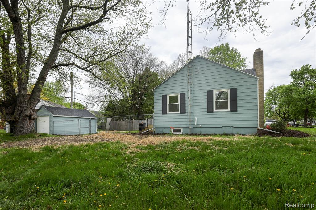 3301 Gratiot Avenue, Flint, MI 48503 — Photo 4