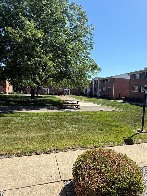 8141 Denwood dr, 6, Sterling Heights, MI 48312 — Photo 12