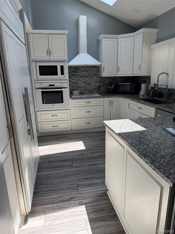 52240 Eastmoor Lane, Utica, MI 48316 — Photo 11