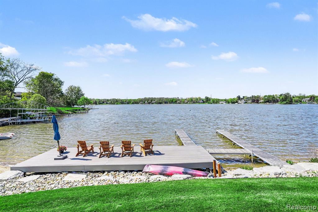 7020 Driftwood Drive, Fenton, MI 48430 — Photo 10
