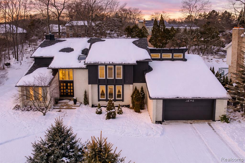 5292 Pond Bluff Drive, West Bloomfield, MI 48323 — Photo 5