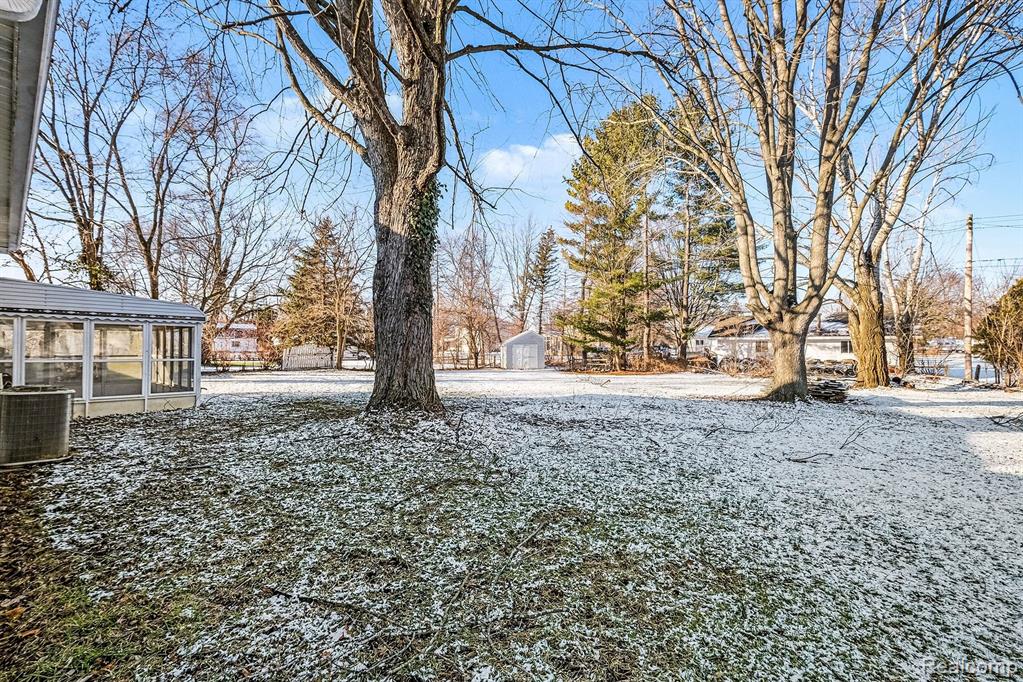 6090 Lancaster Drive, Flint, MI 48532 — Photo 7