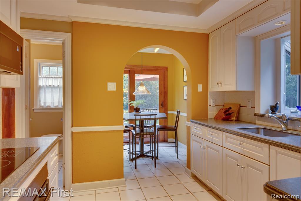 815 Oakridge, Ferndale, MI 48220 — Photo 12