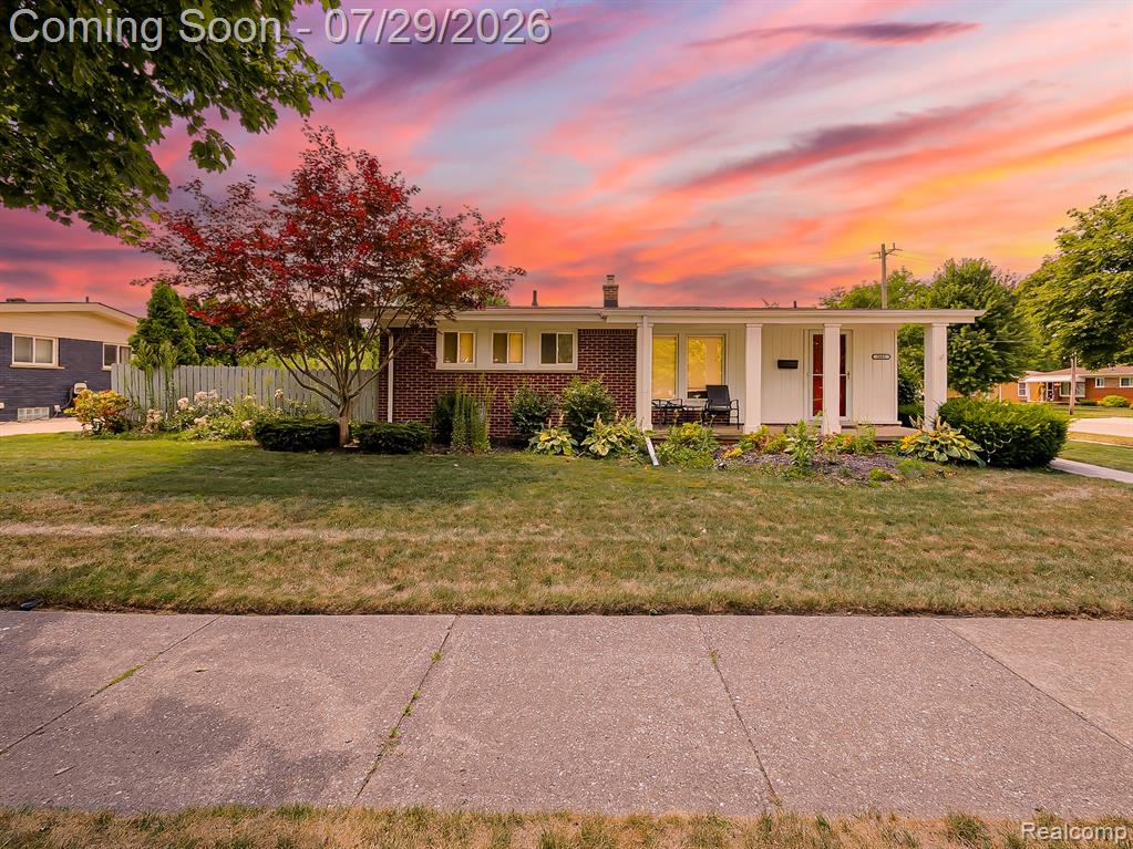 2681 Emeline Street, Trenton, MI 48183