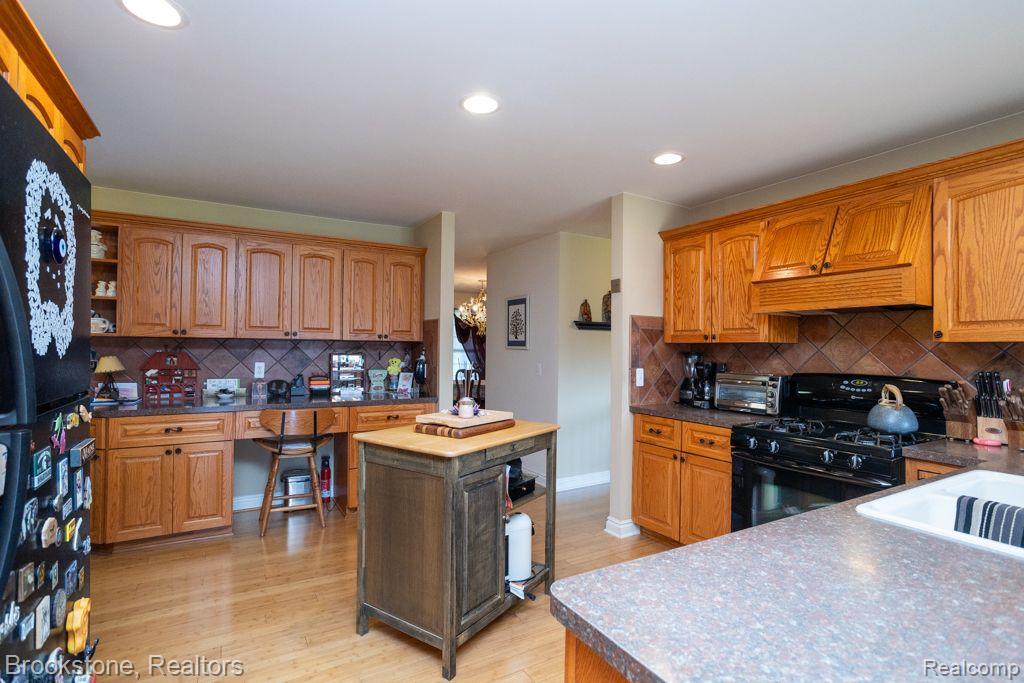 8786 COUNTRY MANOR Drive, Bruce, MI 48065 — Photo 6