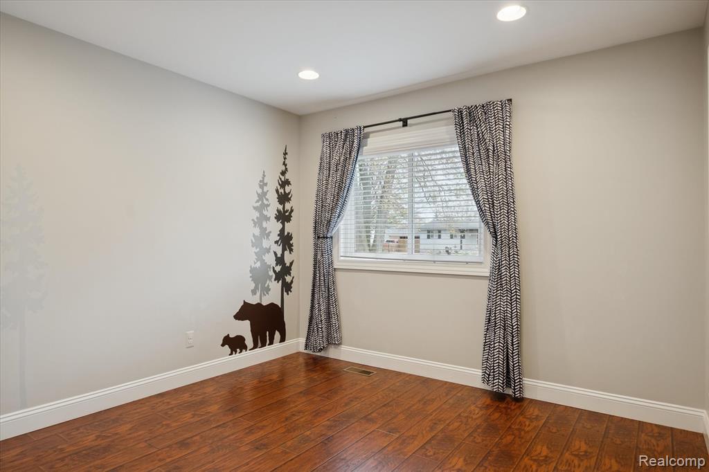 45567 Gable Inn Street, Shelby Twp, MI 48317 — Photo 16