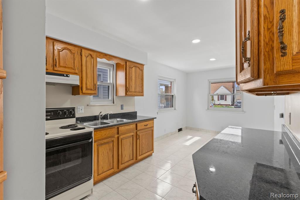 7246 PAYNE Avenue, Dearborn, MI 48126 — Photo 9