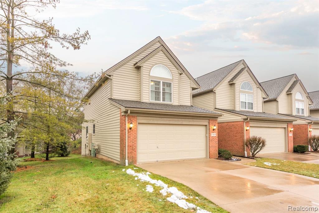 769 TAYLOR Street, Chelsea, MI 48118 — Photo 2