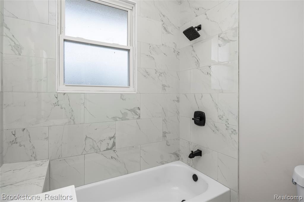 4888 Maxwell Street, Detroit, MI 48214 — Photo 24