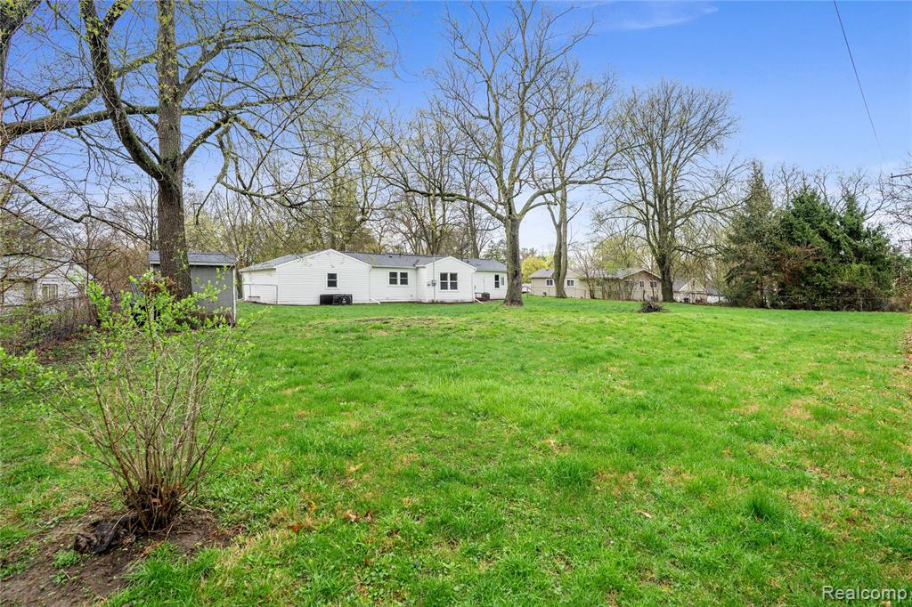 620 S Briarvale Drive, Auburn Hills, MI 48326 — Photo 27