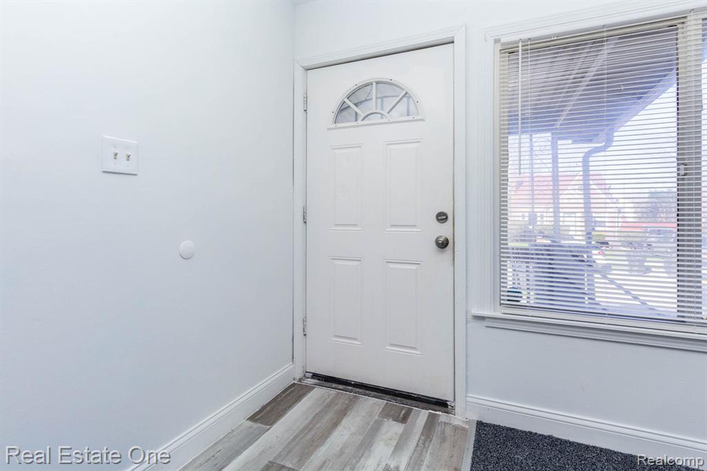 18666 Carrie Street, Detroit, MI 48234 — Photo 5