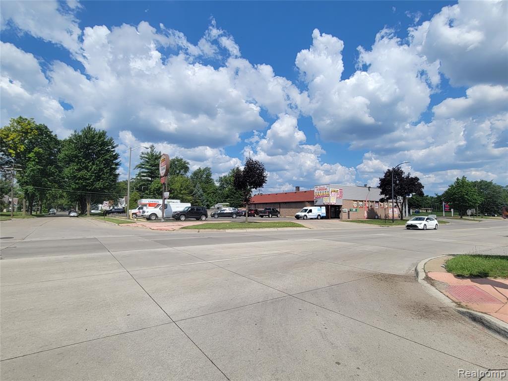 4650 S Beech Daly Street, Dearborn Heights, MI 48125 — Photo 7