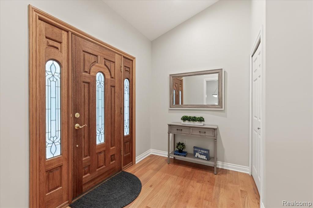 15301 Oak Hollow Drive, Holly, MI 48442 — Photo 14