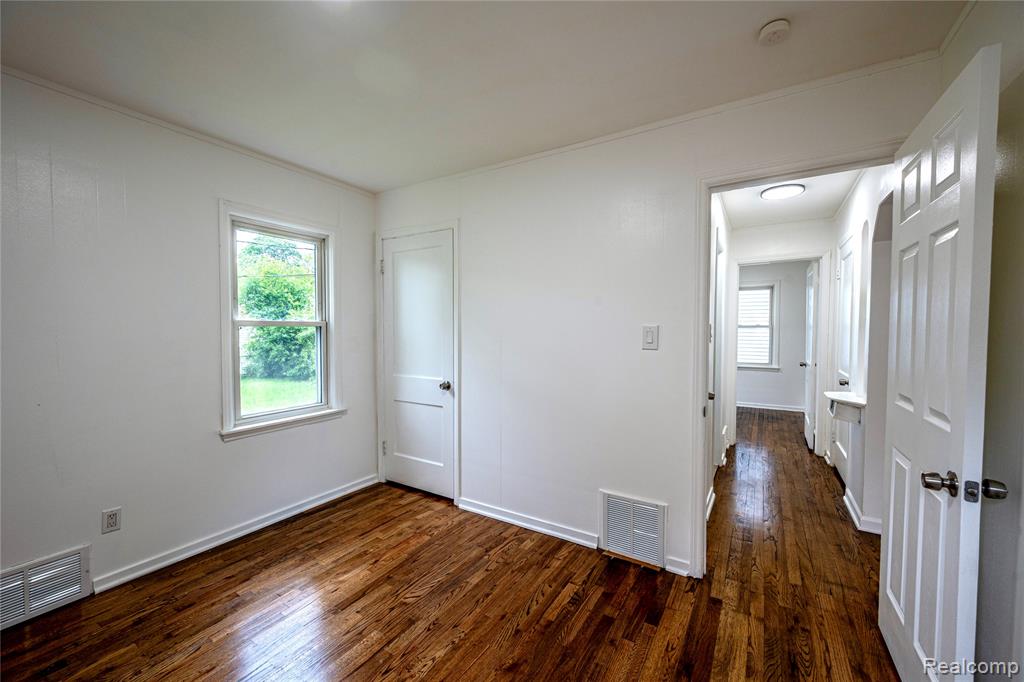 13680 Borgman Street, Oak Park, MI 48237 — Photo 12