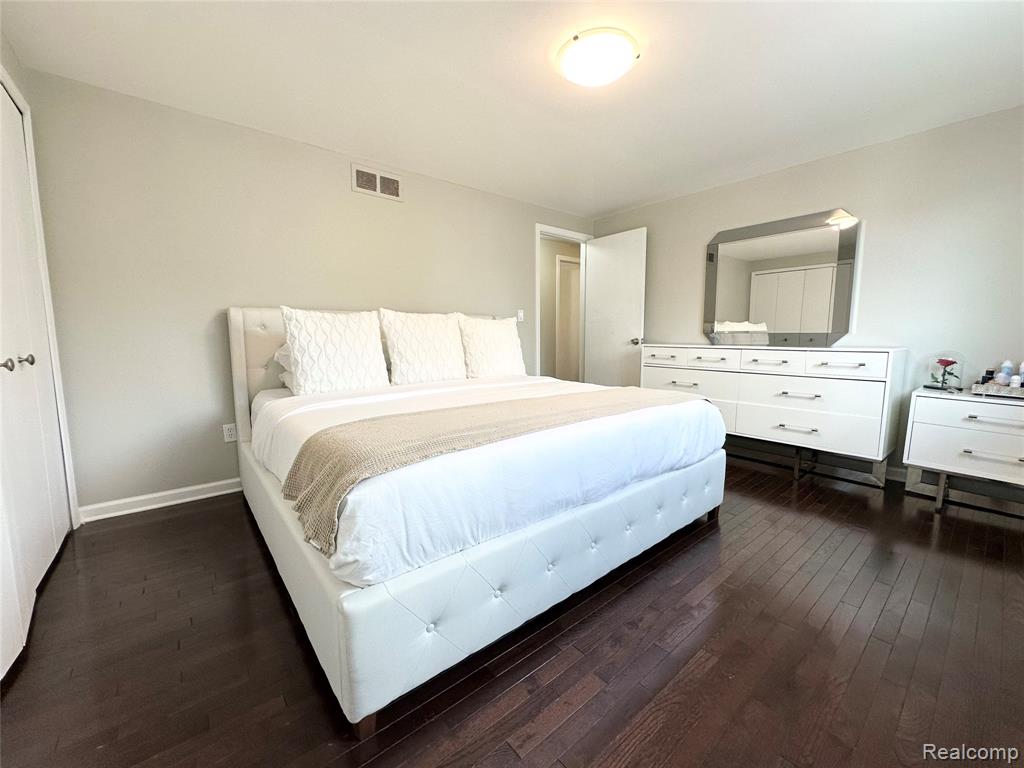 4581 Benjamin Drive, Sterling Heights, MI 48310 — Photo 17
