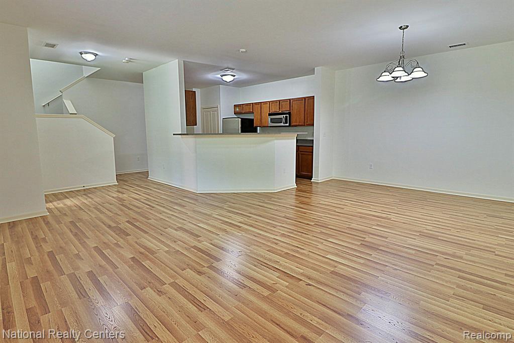 4058 RADCLIFF Drive, Canton, MI 48188 — Photo 5